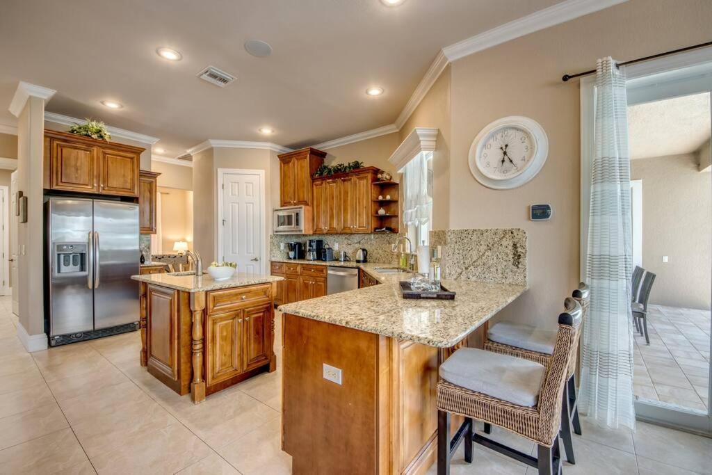Villa Martinique By Coralvilla Cape Coral Exterior photo