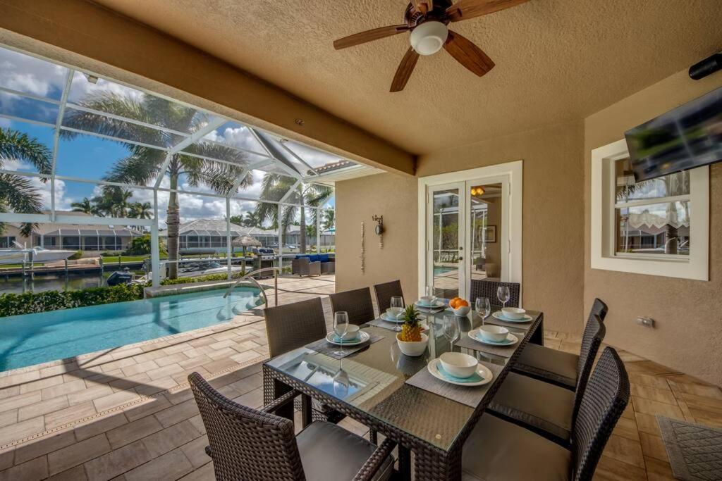 Villa Martinique By Coralvilla Cape Coral Exterior photo