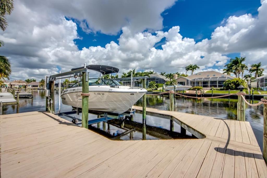 Villa Martinique By Coralvilla Cape Coral Exterior photo