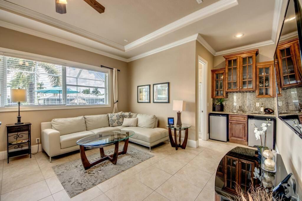 Villa Martinique By Coralvilla Cape Coral Exterior photo
