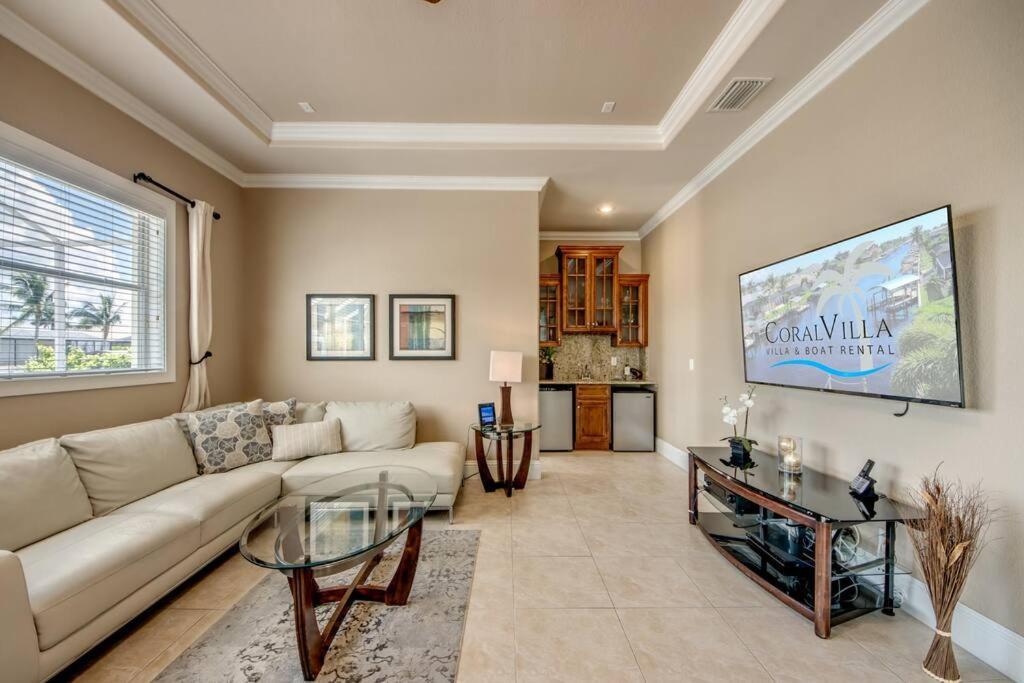 Villa Martinique By Coralvilla Cape Coral Exterior photo