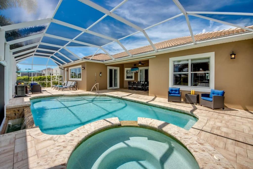 Villa Martinique By Coralvilla Cape Coral Exterior photo